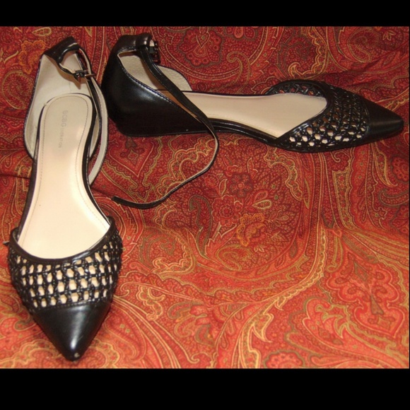 BCBGeneration Shoes - BCBGENERATION black flats 9M/39✨